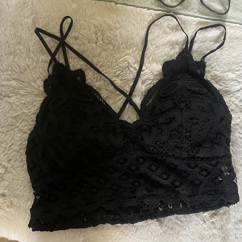 Anemone Elegant Black Lace Top